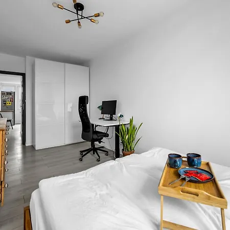 Stadium - 7th Floor, Balcony - By Rentujemy Warszawa