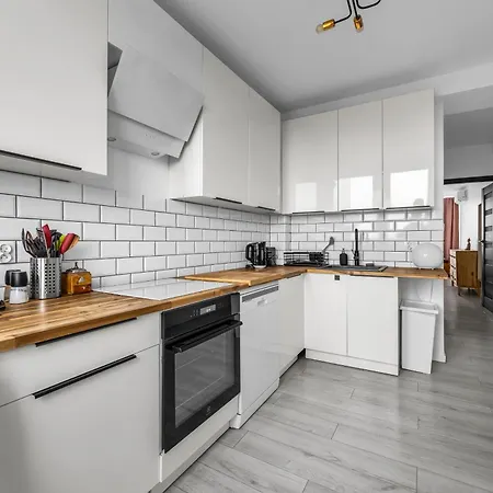 Stadium - 7th Floor, Balcony - By Rentujemy